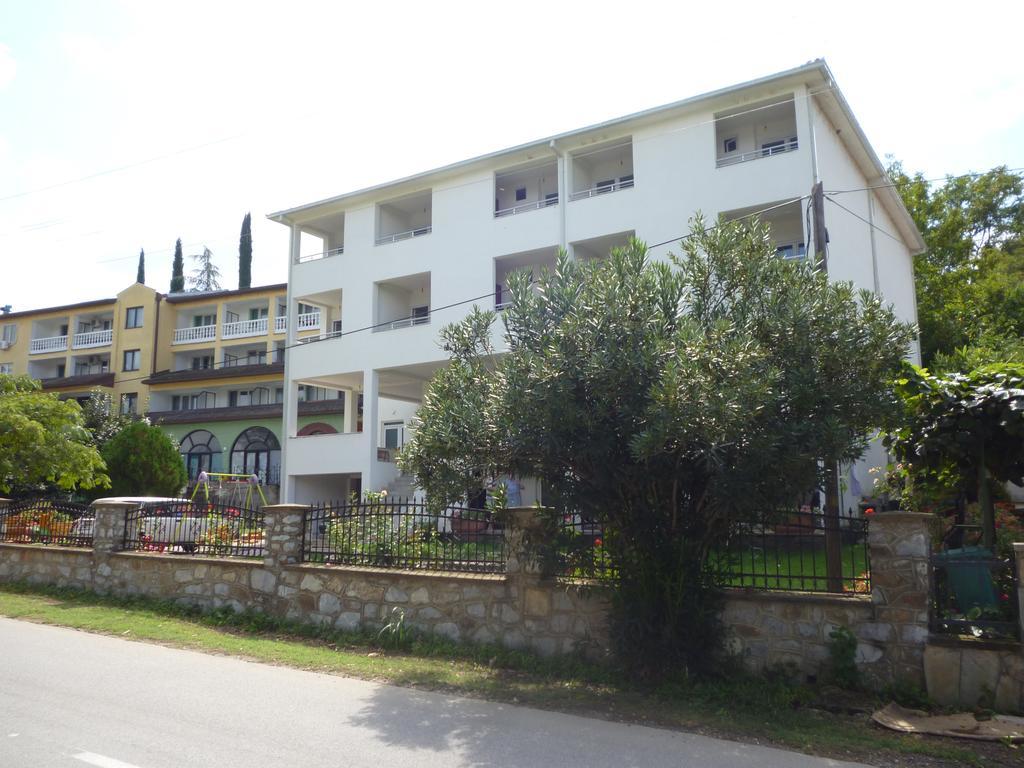 Stupar Apartmani Dojran Exterior photo
